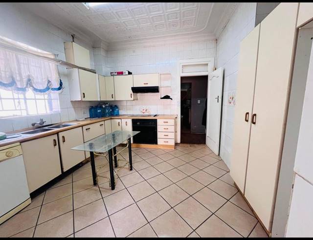 4 BEDROOM HOUSE FOR SALE IN ROSETTENVILLE